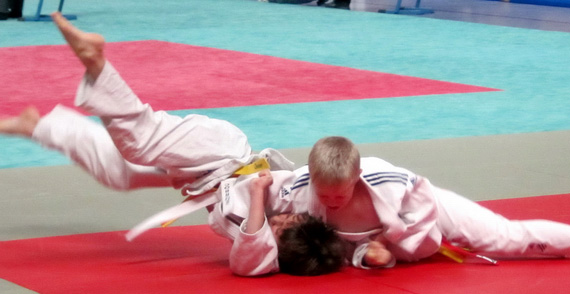Sebastian Zscherneck wirft Ippon