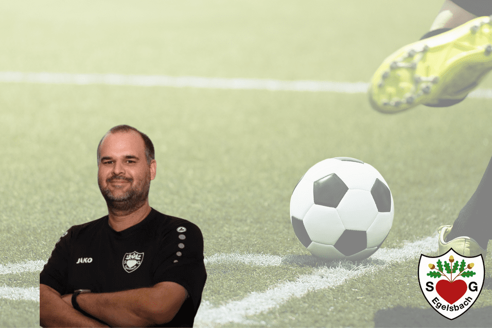 Portrait eines Trainers vor einer Fußballszene mit einem Ball auf dem Spielfeld. Logo der SSG Egelsbach im Bild.