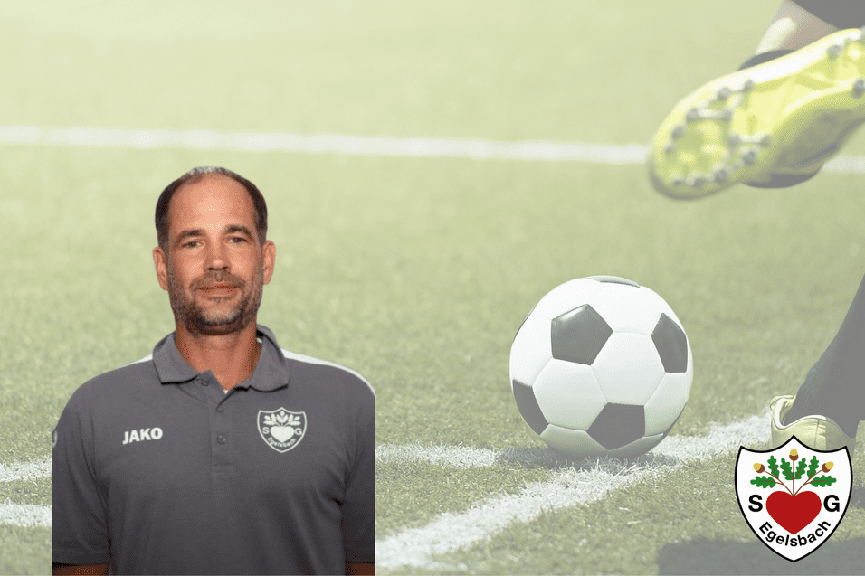 Porträt eines Trainers mit grauem Shirt, im Hintergrund ein Fußball auf einem Spielfeld. Logo der SG Eselsbach unten rechts.