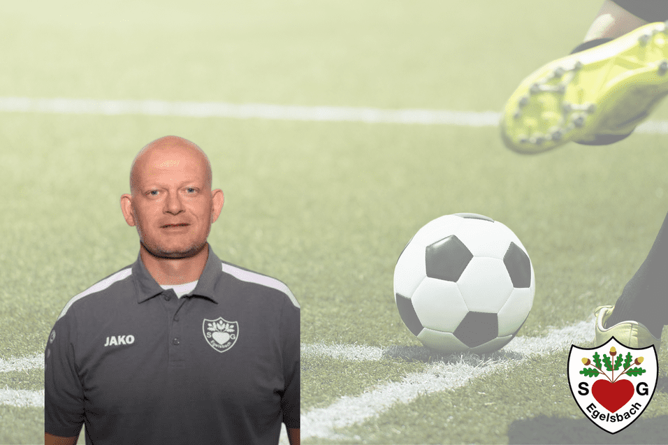 Porträt eines Fußballtrainers vor einer Fußballszene mit einem Ball und dem Logo des Vereins Eselsbach.