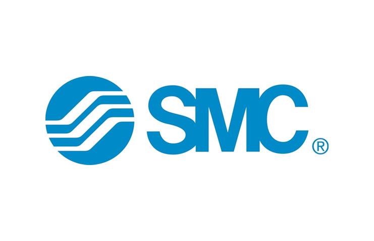 Logo der Firma SMC, bestehend aus dem Schriftzug &bdquo;SMC&ldquo; in blauer Schrift und einem grafischen Symbol in Form von Wellen.