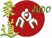 Logo f&uuml;r Judo mit stilisierten Figuren in einer roten Scheibe und dem Schriftzug &bdquo;JUDO&ldquo; dar&uuml;ber.